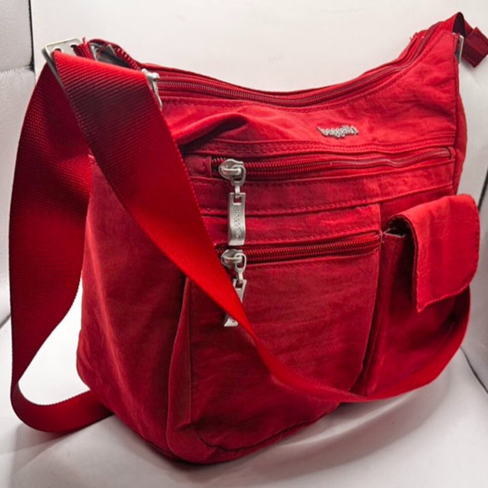 BAGGALLINI Red Nylon Travel Shoulderbag. Zip Compartments, Change Purse!
